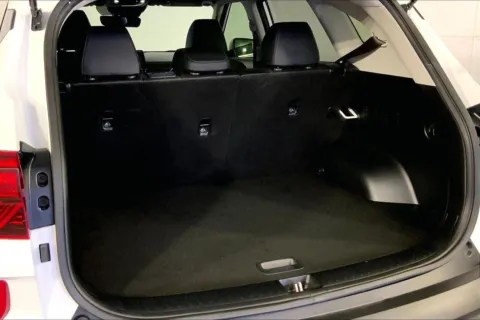 More photos of 2023 Kia Seltos EX at Cable Dahmer Kia of Lee's Summit, MO