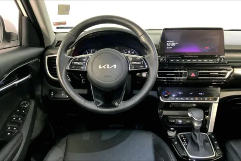 More photos of 2023 Kia Seltos EX at Cable Dahmer Kia of Lee's Summit, MO