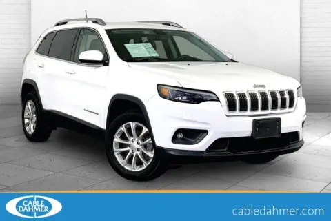 White 2019 Jeep Cherokee Latitude for sale in Lee's Summit, MO