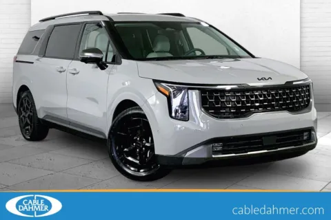 Silver 2025 Kia CARNIVAL HYBRID SX for sale in Lee's Summit, MO