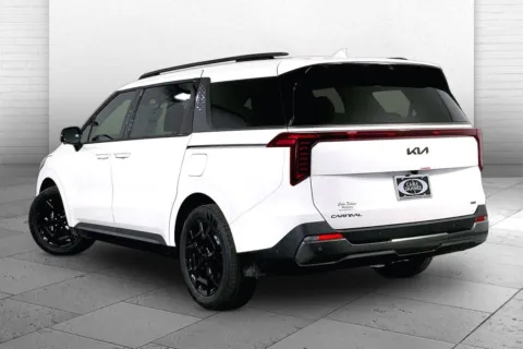 Another view of 2026 Kia Carnival Hybrid SX Prestige for sale in Lee's Summit, MO at Cable Dahmer Kia of Lee's Summit