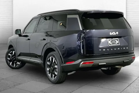 Another view of 2027 Kia Telluride S for sale in Lee's Summit, MO at Cable Dahmer Kia of Lee's Summit
