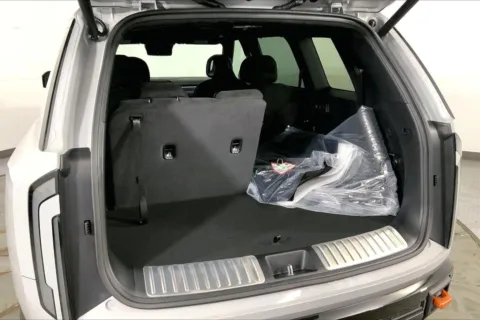 More photos of 2027 Kia Telluride X-Pro SX Prestige at Cable Dahmer Kia of Lee's Summit, MO