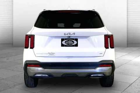 Another view of 2024 Kia Sorento S for sale in Lee's Summit, MO at Cable Dahmer Kia of Lee's Summit