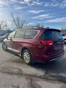 Another view of 2019 Chrysler Pacifica Touring L for sale in Lee's Summit, MO at Cable Dahmer Kia of Lee's Summit