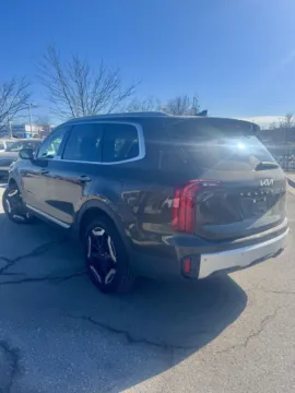 Another view of 2024 Kia Telluride S for sale in Lee's Summit, MO at Cable Dahmer Kia of Lee's Summit