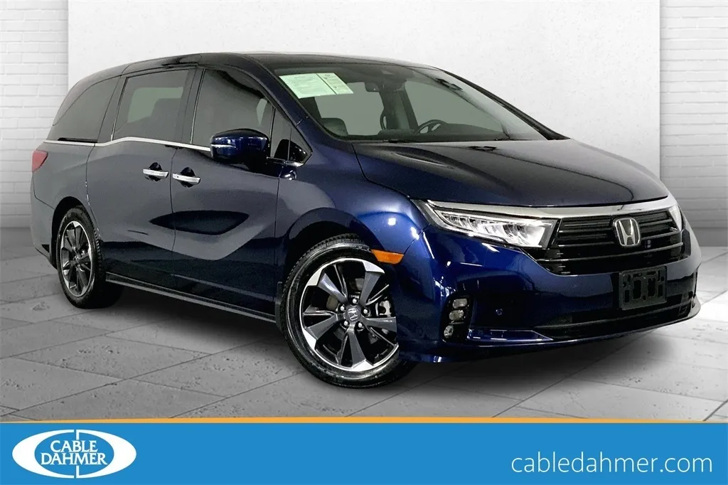 Used 2022 Honda Odyssey Elite for sale in Lee's Summit, MO at