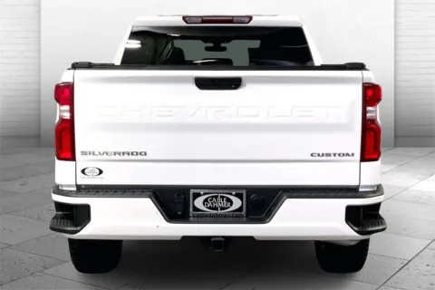 More photos of 2021 Chevrolet Silverado 1500 Custom at Cable Dahmer Kia of Lee's Summit, MO