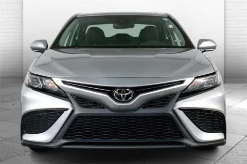 Photos of 2022 Toyota Camry SE for sale in Lee's Summit, MO at Cable Dahmer Kia of Lee's Summit
