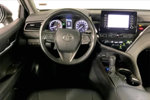 More photos of 2022 Toyota Camry SE at Cable Dahmer Kia of Lee's Summit, MO