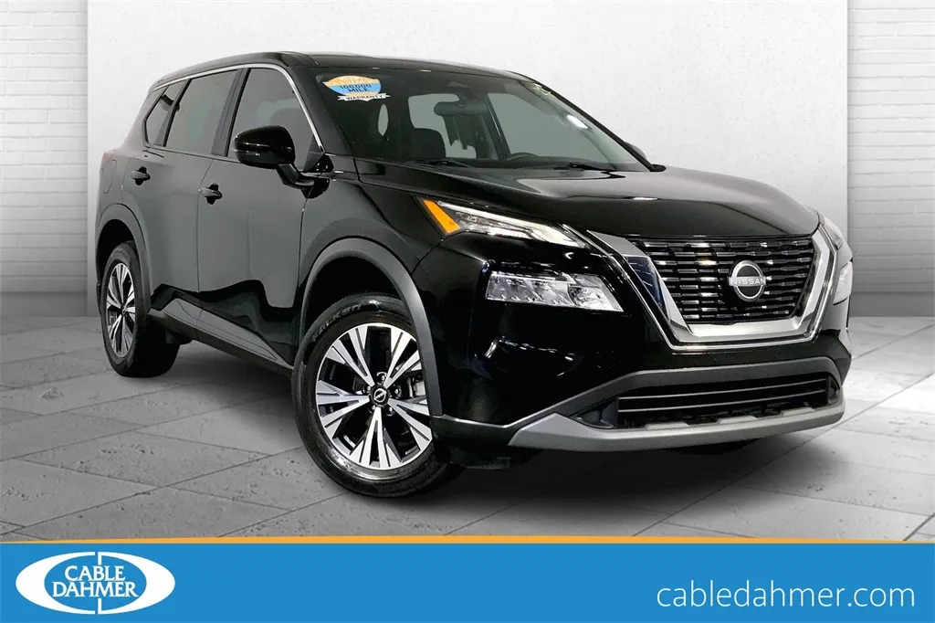 Black 2023 Nissan Rogue SV for sale in Lee's Summit, MO
