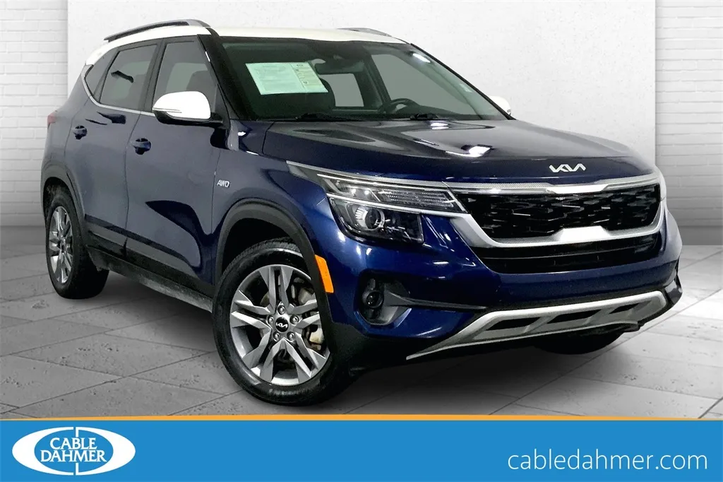 Blue 2022 Kia Seltos S for sale in Lee's Summit, MO