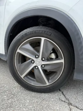 More photos of 2021 Honda HR-V EX at Cable Dahmer Kia of Lee's Summit, MO