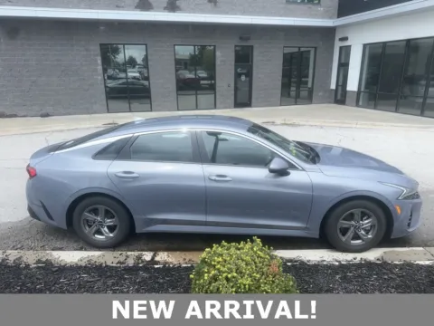 Silver 2022 Kia K5 LXS for sale in Lee's Summit, MO