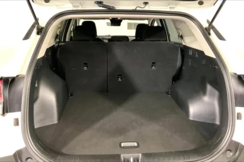 More photos of 2024 Kia Sportage LX at Cable Dahmer Kia of Lee's Summit, MO