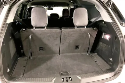More photos of 2023 Ford Explorer Limited at Cable Dahmer Kia of Lee's Summit, MO
