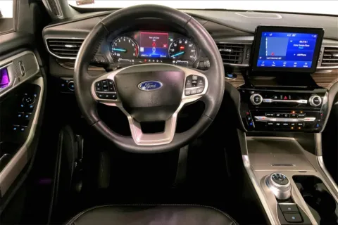 More photos of 2023 Ford Explorer Limited at Cable Dahmer Kia of Lee's Summit, MO