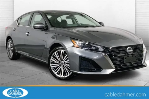 Gray 2024 Nissan Altima 2.5 SL for sale in Lee's Summit, MO