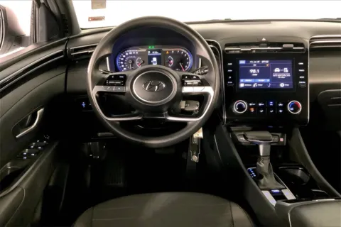 More photos of 2023 Hyundai Santa Cruz SE at Cable Dahmer Kia of Lee's Summit, MO