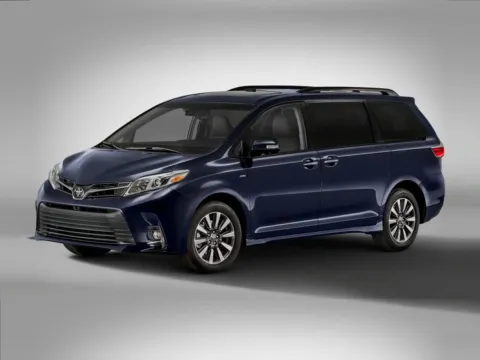 White 2019 Toyota Sienna XLE for sale in Lee's Summit, MO