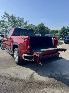 More photos of 2019 GMC Sierra 1500 SLT at Cable Dahmer Kia of Lee's Summit, MO