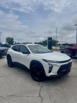 Photos of 2024 Chevrolet Trax LT for sale in Lee's Summit, MO at Cable Dahmer Kia of Lee's Summit