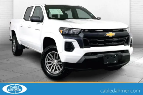 White 2025 Chevrolet Colorado 4WD LT for sale in Lee's Summit, MO