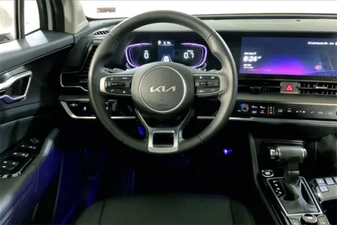 More photos of 2023 Kia Sportage EX at Cable Dahmer Kia of Lee's Summit, MO