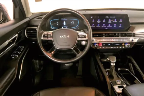 More photos of 2024 Kia Telluride LX at Cable Dahmer Kia of Lee's Summit, MO