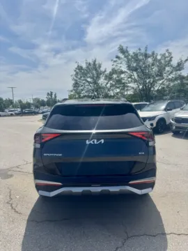 More photos of 2024 Kia Sportage Hybrid SX-Prestige at Cable Dahmer Kia of Lee's Summit, MO