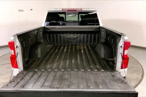 More photos of 2021 Chevrolet Silverado 1500 LT at Cable Dahmer Kia of Lee's Summit, MO