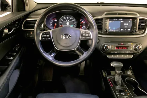 More photos of 2020 Kia Sorento SX V6 at Cable Dahmer Kia of Lee's Summit, MO