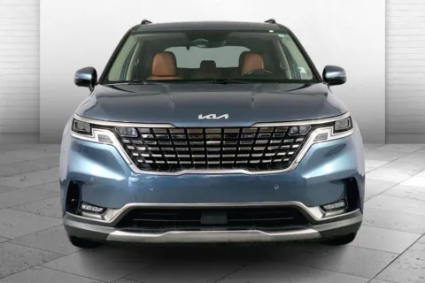 Photos of 2023 Kia Carnival SX Prestige for sale in Lee's Summit, MO at Cable Dahmer Kia of Lee's Summit