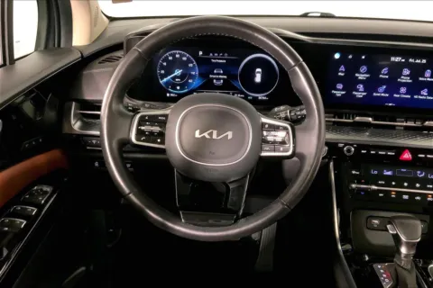 More photos of 2023 Kia Carnival SX Prestige at Cable Dahmer Kia of Lee's Summit, MO