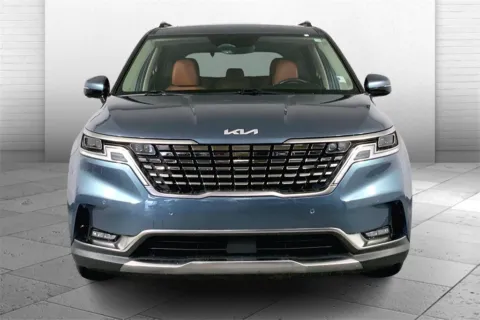 Photos of 2023 Kia Carnival SX Prestige for sale in Lee's Summit, MO at Cable Dahmer Kia of Lee's Summit
