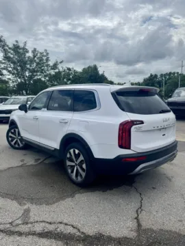 Another view of 2022 Kia Telluride S for sale in Lee's Summit, MO at Cable Dahmer Kia of Lee's Summit