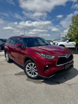 Red 2024 Toyota Highlander Limited for sale in Lee's Summit, MO