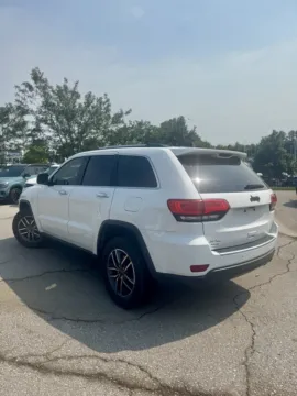 Another view of 2019 Jeep Grand Cherokee Limited for sale in Lee's Summit, MO at Cable Dahmer Kia of Lee's Summit