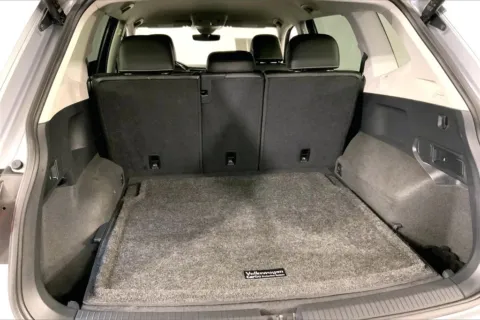 More photos of 2024 Volkswagen Tiguan 2.0T Wolfsburg Edition at Cable Dahmer Kia of Lee's Summit, MO
