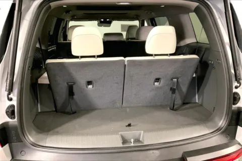 More photos of 2024 Hyundai Santa Fe Limited at Cable Dahmer Kia of Lee's Summit, MO
