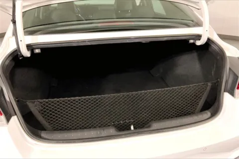 More photos of 2023 Hyundai Elantra Hybrid Limited at Cable Dahmer Kia of Lee's Summit, MO