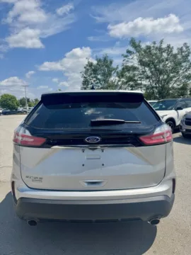 More photos of 2019 Ford Edge SE at Cable Dahmer Kia of Lee's Summit, MO