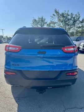 More photos of 2018 Jeep Cherokee Limited at Cable Dahmer Kia of Lee's Summit, MO