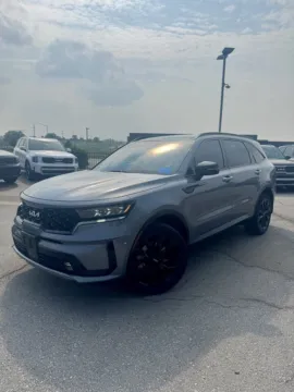 Silver 2023 Kia Sorento SX for sale in Lee's Summit, MO