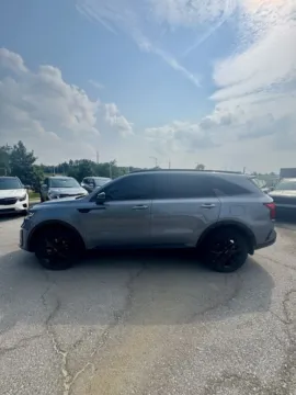 Photos of 2023 Kia Sorento SX for sale in Lee's Summit, MO at Cable Dahmer Kia of Lee's Summit