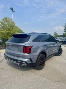 More photos of 2023 Kia Sorento SX at Cable Dahmer Kia of Lee's Summit, MO
