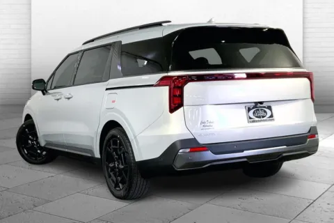 Another view of 2025 Kia Carnival SX for sale in Lee's Summit, MO at Cable Dahmer Kia of Lee's Summit