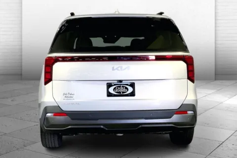 More photos of 2025 Kia Carnival SX at Cable Dahmer Kia of Lee's Summit, MO