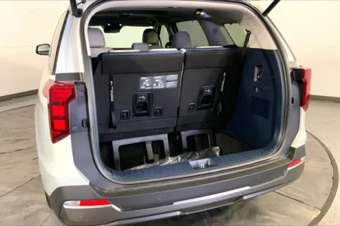 More photos of 2025 Kia Carnival SX at Cable Dahmer Kia of Lee's Summit, MO