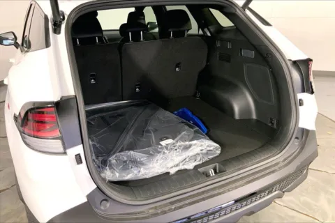 More photos of 2025 Kia Sportage X-Pro Prestige at Cable Dahmer Kia of Lee's Summit, MO